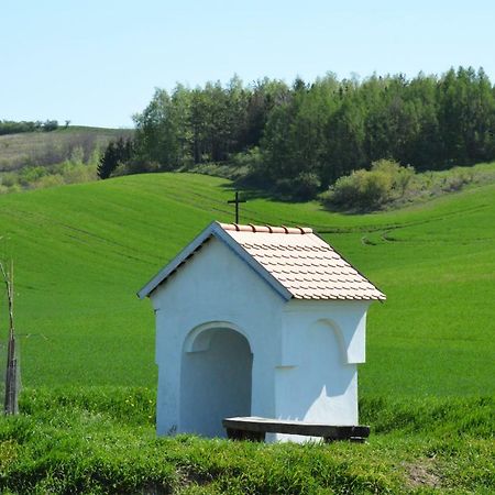 Moravske Toskansko Stavesice Exterior photo