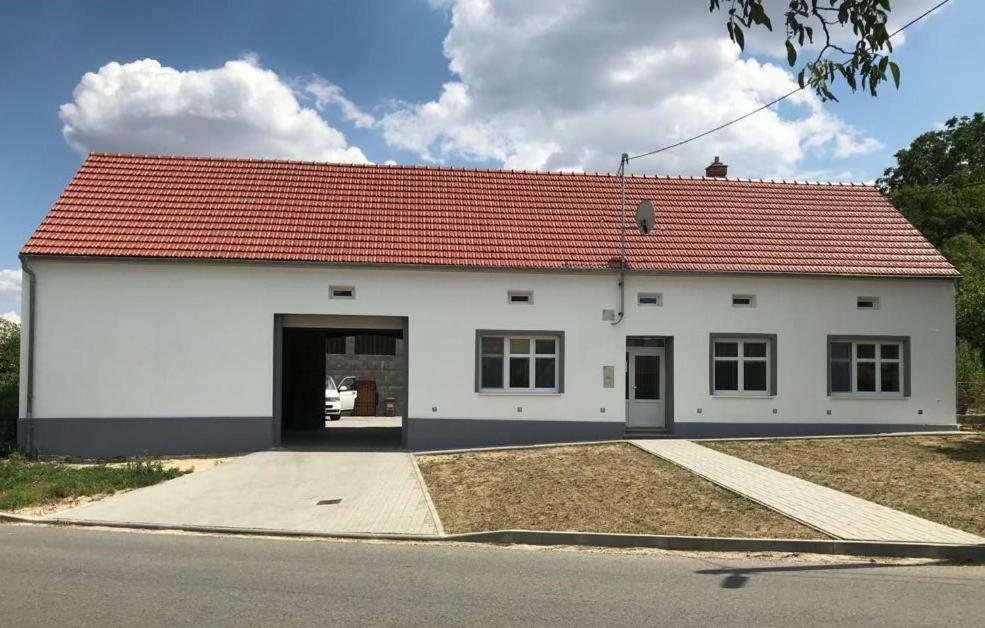 Moravske Toskansko Stavesice Exterior photo