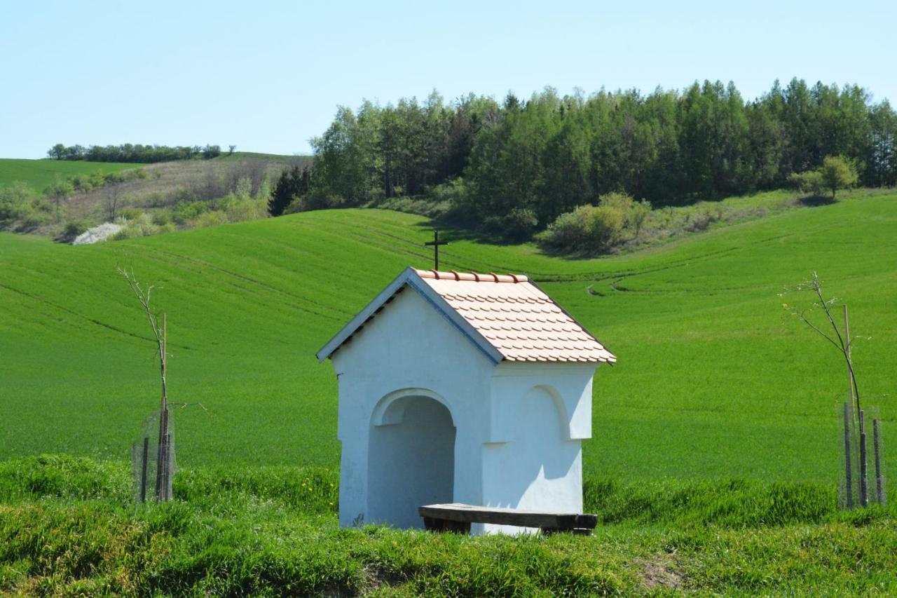 Moravske Toskansko Stavesice Exterior photo